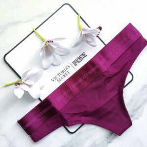 NWT PINK VICTORIA'S SECRET RETRO ELASTIC LOGO THONG PANTY IN VIVID MAGENTA SMALL